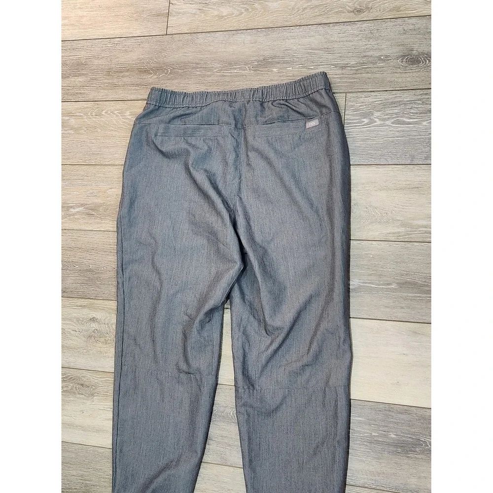 Figs Men's Gray Jogger Scrub Pants with Green Drawstring Size M